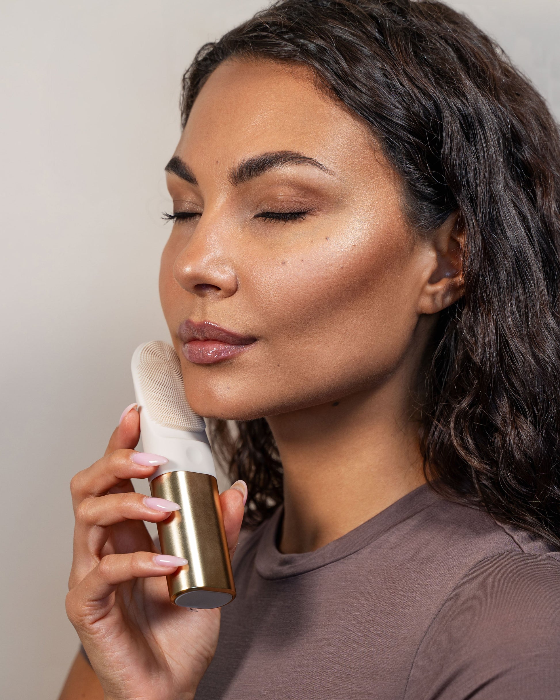 Blyss Maia – Sonic Facial Cleansing Brush & Eye Massager with Heating-1